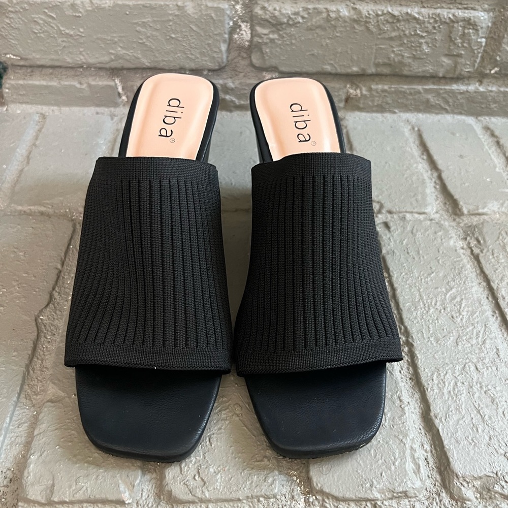 Black wedge heels